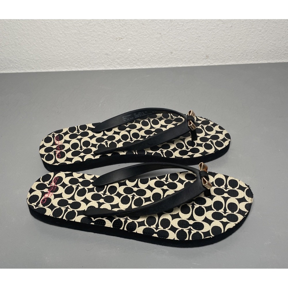 Coach Women's Signature Flip Flops Sandals 6B